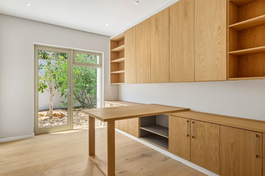 5 Bedroom Property for Sale in Camps Bay Western Cape